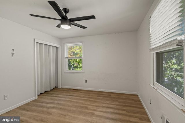 31 SIGNAL DR, Voorhees, NJ 08043