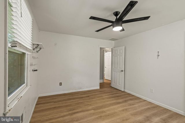 31 SIGNAL DR, Voorhees, NJ 08043
