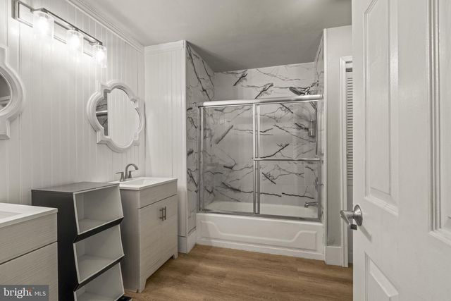 31 SIGNAL DR, Voorhees, NJ 08043