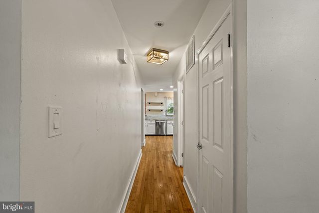 31 SIGNAL DR, Voorhees, NJ 08043