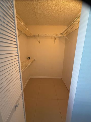 5930 Whispering Pine Way B-1, Greenacres, FL 33463