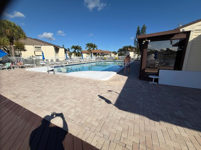 5930 Whispering Pine Way B-1, Greenacres, FL 33463