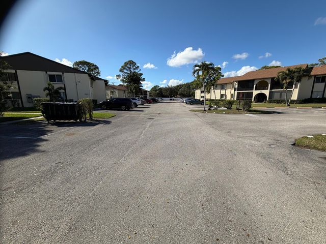 5930 Whispering Pine Way B-1, Greenacres, FL 33463