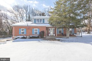 2318 SHIPLEY RD, Wilmington, DE 19803