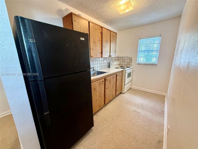 724 SW 11th Ave 1, Miami, FL 33130