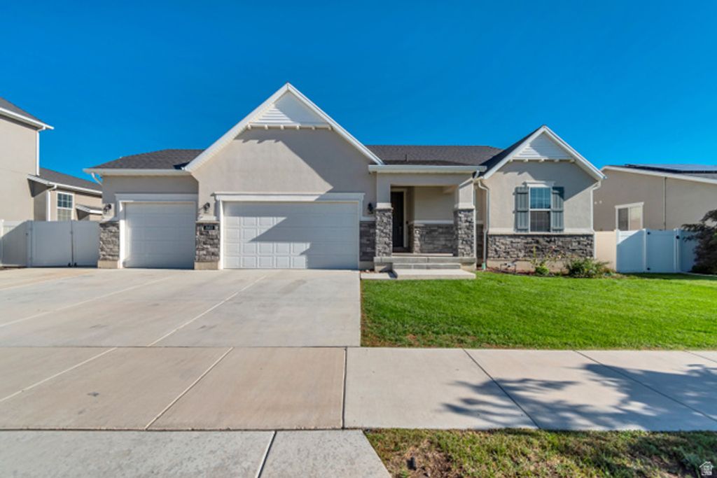 1403 E LOWE PEAK DR, Eagle Mountain, UT 84005 — exterior