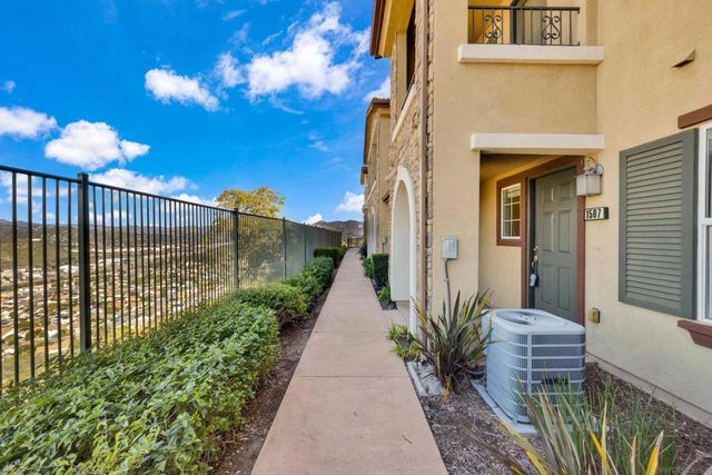 1507 Calabria St, Santee, CA 92071