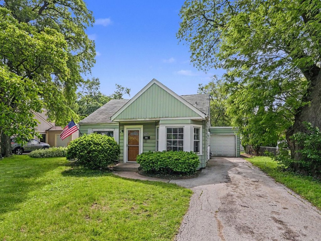 9220 Monitor Avenue, Oak Lawn, IL 60453