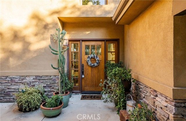 543 Canyon Heights Drive, Azusa, CA 91702