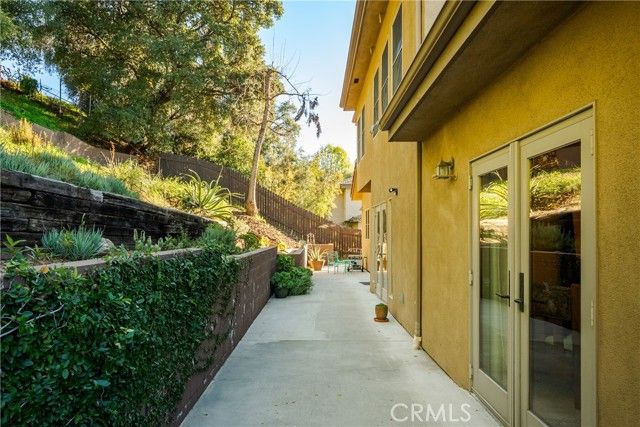 543 Canyon Heights Drive, Azusa, CA 91702