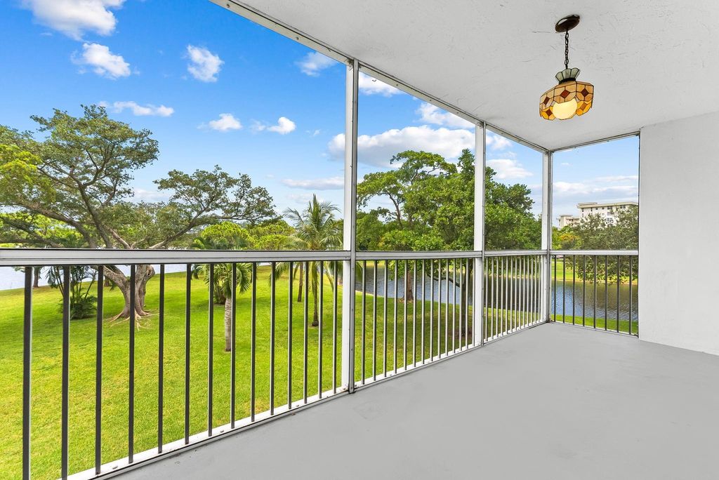 3010 N Course Dr 306, Pompano Beach, FL 33069