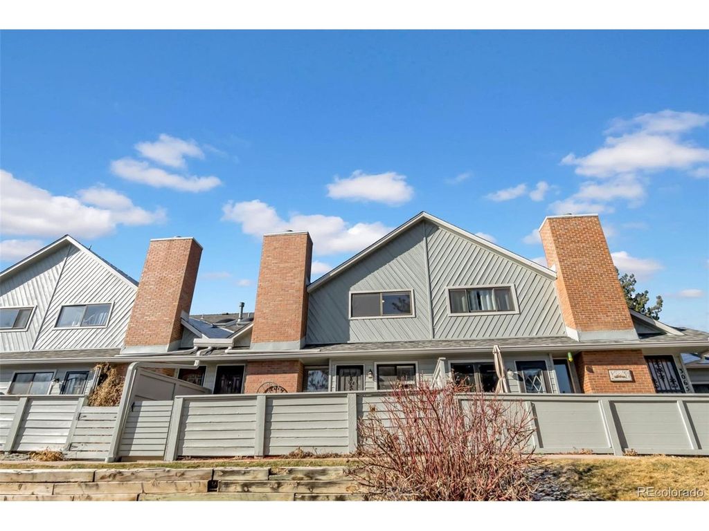 3069 E Long Cir S, Centennial, CO 80122