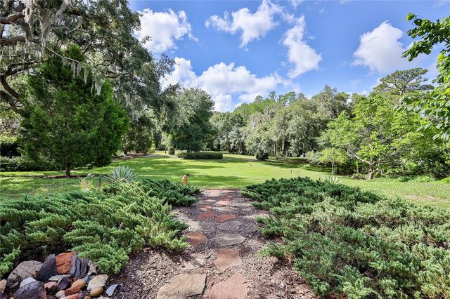 8270 SYCAMORE DRIVE, New Port Richey, FL 34654