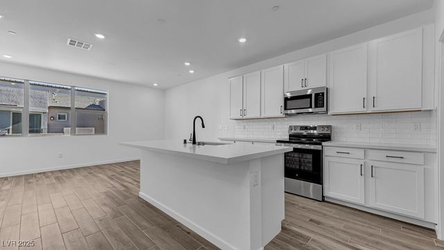 1470 Hopeful Lark Lane, Las Vegas, NV 89138