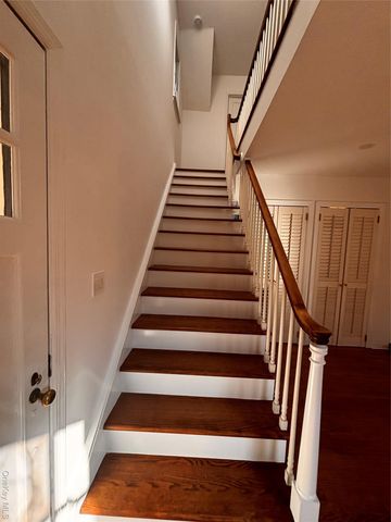 67 Turkey Lane, Cold Spring Harbor, NY 11724