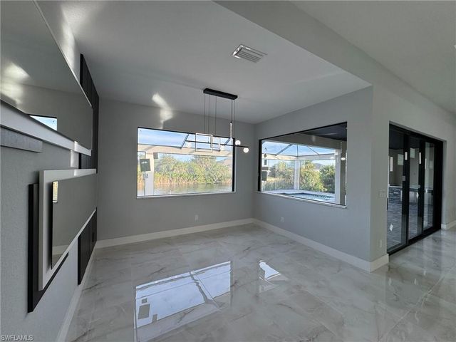 10474 Winnipeg ST, Port Charlotte, FL 33981