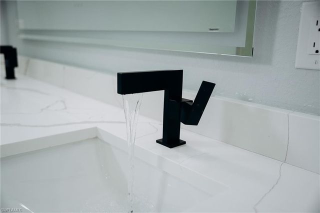 10474 Winnipeg ST, Port Charlotte, FL 33981