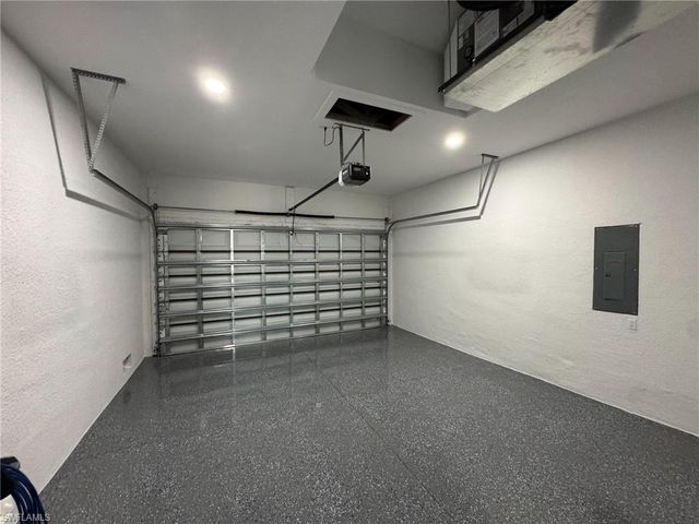 10474 Winnipeg ST, Port Charlotte, FL 33981