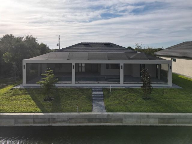 10474 Winnipeg ST, Port Charlotte, FL 33981