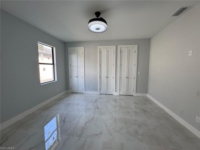 10474 Winnipeg ST, Port Charlotte, FL 33981