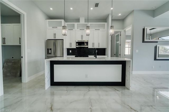 10474 Winnipeg ST, Port Charlotte, FL 33981