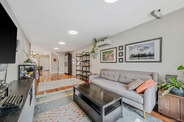 682 Lexington Avenue, Brooklyn, NY 11221