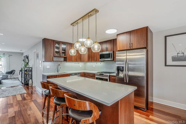 682 Lexington Avenue, Brooklyn, NY 11221