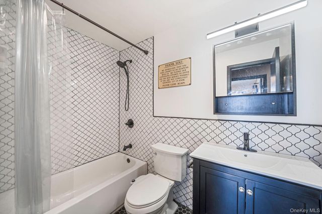 682 Lexington Avenue, Brooklyn, NY 11221