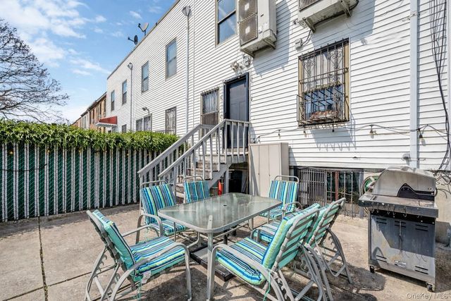 682 Lexington Avenue, Brooklyn, NY 11221