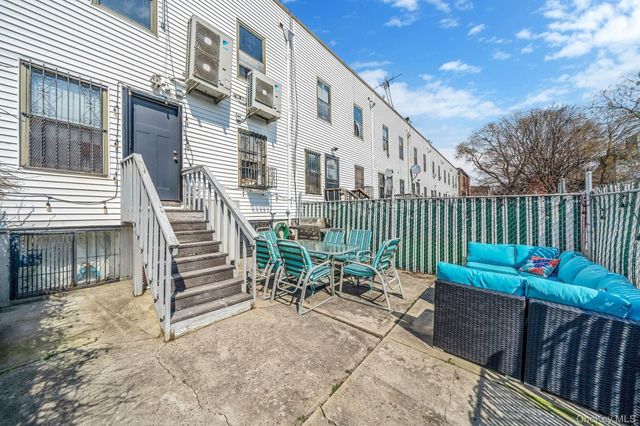 682 Lexington Avenue, Brooklyn, NY 11221