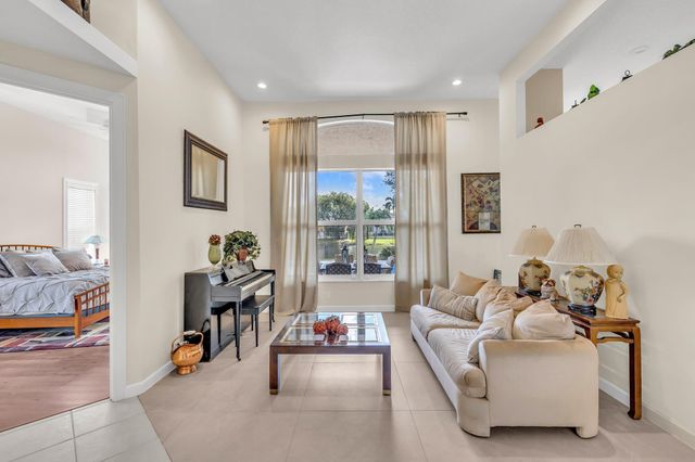 12040 NW 49th Dr, Coral Springs, FL 33076