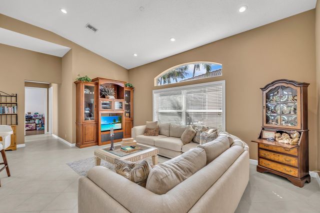 12040 NW 49th Dr, Coral Springs, FL 33076