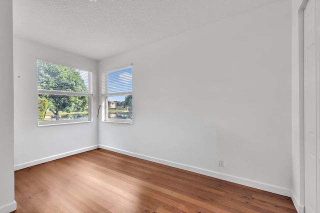 12040 NW 49th Dr, Coral Springs, FL 33076