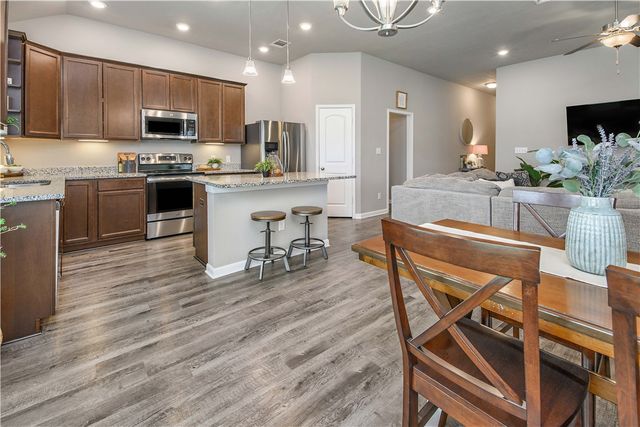 2006 Bleeker Cove, Bryan, TX 77807