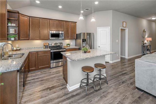 2006 Bleeker Cove, Bryan, TX 77807