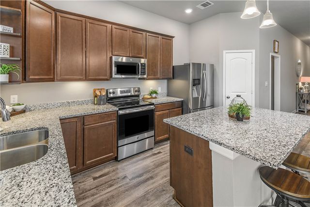 2006 Bleeker Cove, Bryan, TX 77807