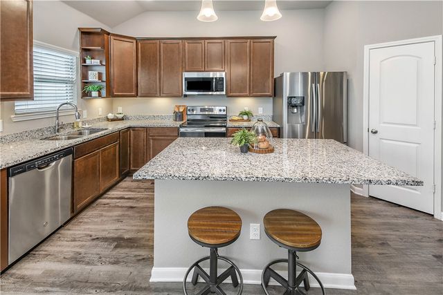 2006 Bleeker Cove, Bryan, TX 77807
