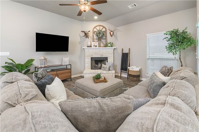 2006 Bleeker Cove, Bryan, TX 77807