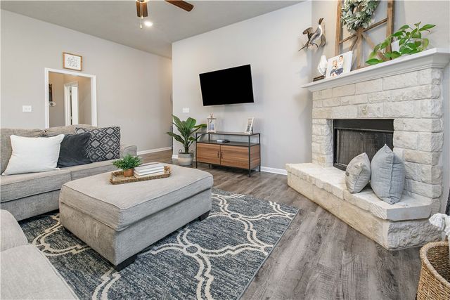 2006 Bleeker Cove, Bryan, TX 77807