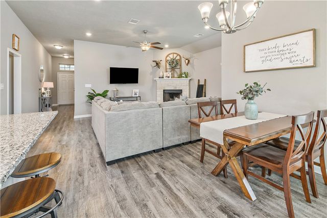 2006 Bleeker Cove, Bryan, TX 77807