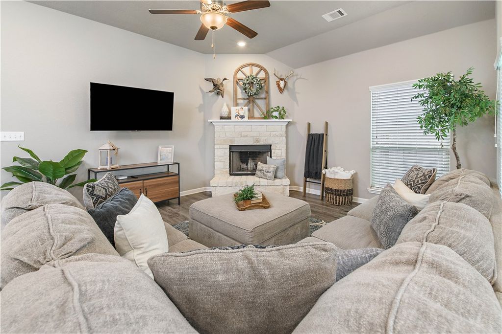 2006 Bleeker Cove, Bryan, TX 77807 — photo 4