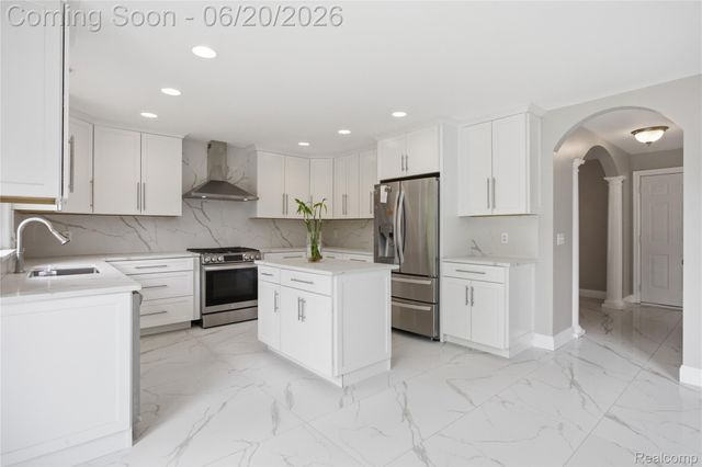 8873 Northern Avenue, Plymouth Charter Township, MI 48170