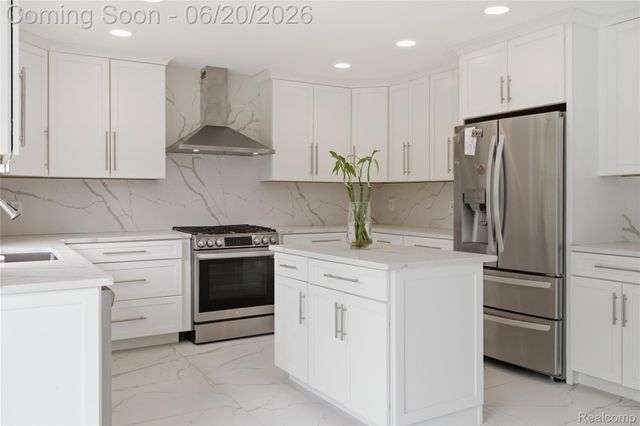 8873 Northern Avenue, Plymouth Charter Township, MI 48170