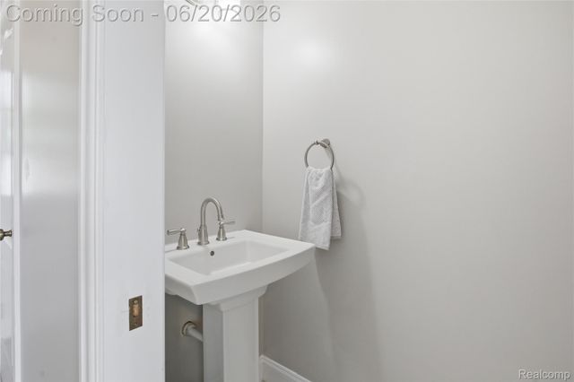 8873 Northern Avenue, Plymouth Charter Township, MI 48170