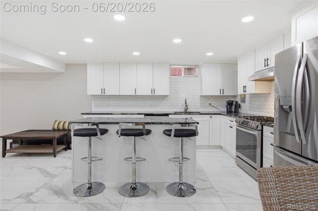 8873 Northern Avenue, Plymouth Charter Township, MI 48170