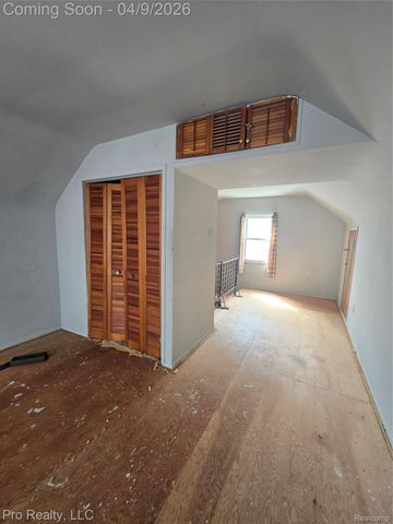 18288 Glastonbury Road, Detroit, MI 48219