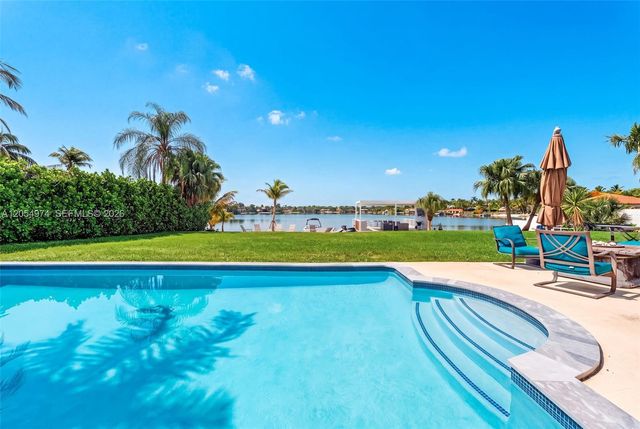 9440 SW 136th St, Miami, FL 33176