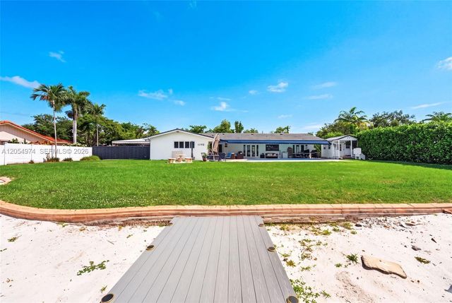 9440 SW 136th St, Miami, FL 33176