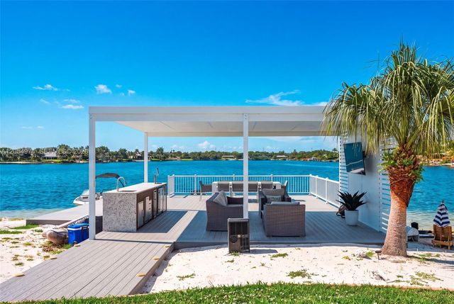 9440 SW 136th St, Miami, FL 33176