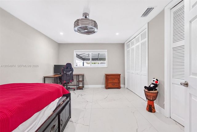 9440 SW 136th St, Miami, FL 33176